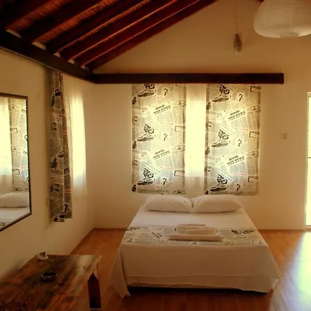 Gasthof Dionysos Çıralı